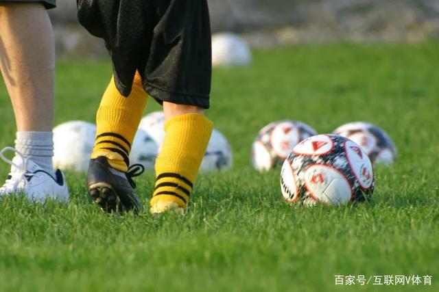 男篮或迎来稳定指挥官？13分钟 +16正负值，球迷称其篮球智商超越廖三宁